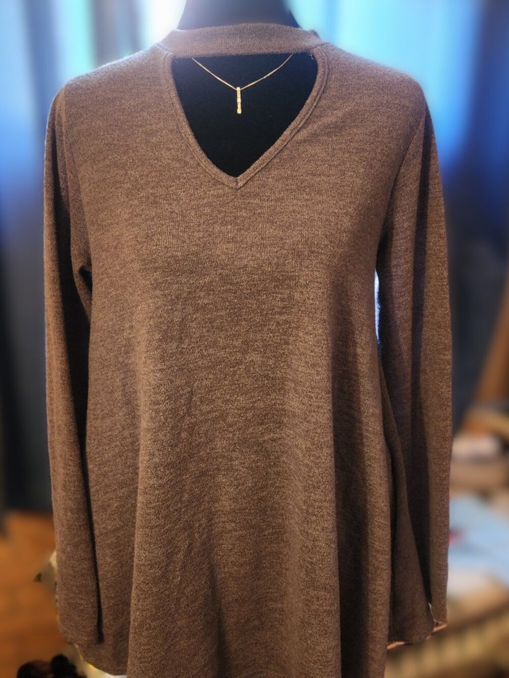 Almost Pink Boutique grey V-neck tunic with choker neck Size M